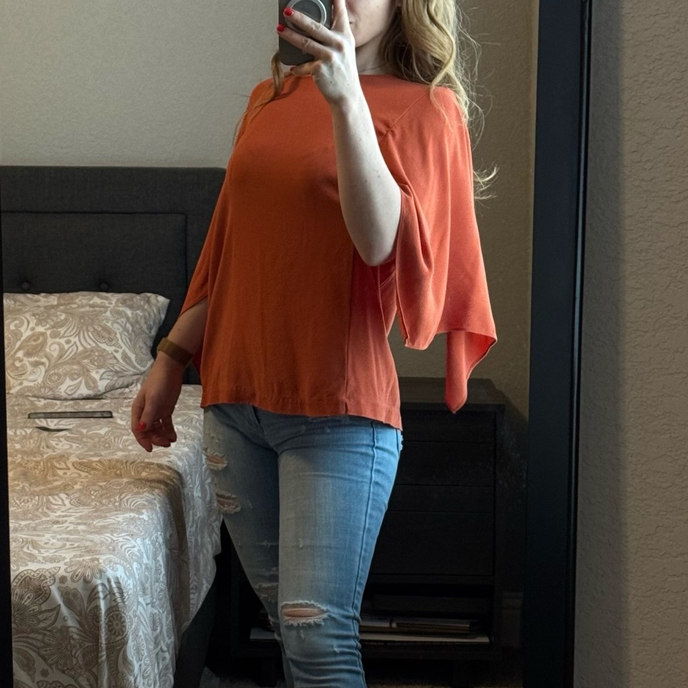Eileen Fisher Silk Blouse Top Size S/P Orange
Short Layered Sleeve